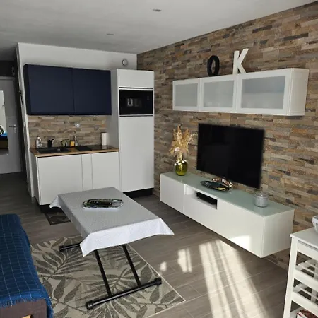 Studio Mado Bord De Mer Avec Terrasse Et Parking Saint-Cyr-sur-Mer