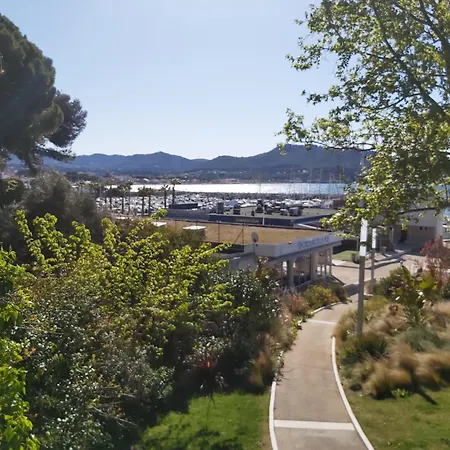Studio Mado Bord De Mer Avec Terrasse Et Parking Saint-Cyr-sur-Mer